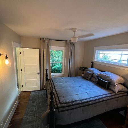 Downtown Williams, Walk Everywhere, Remodeled Exterior foto