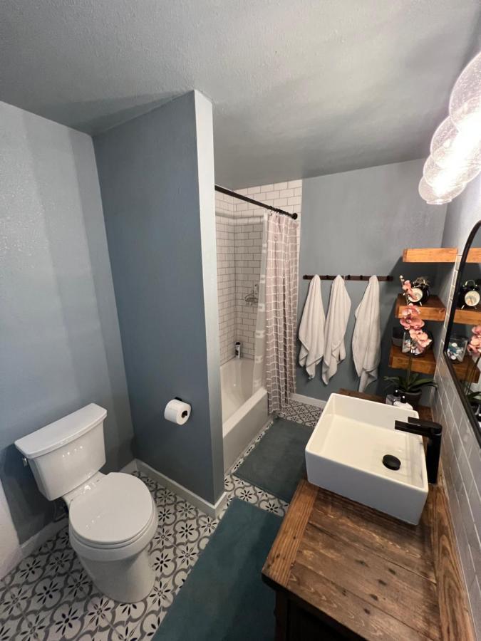 Downtown Williams, Walk Everywhere, Remodeled Exterior foto