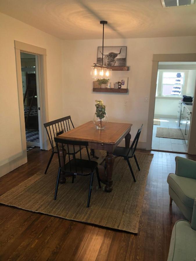 Downtown Williams, Walk Everywhere, Remodeled Exterior foto